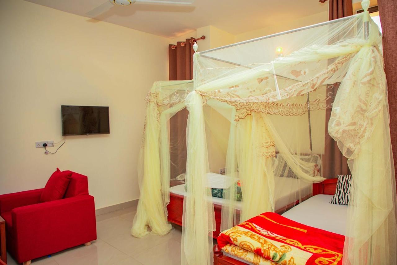 Africa Natural Tours - Kilimanjaro White House Hotel Moshi Exterior photo