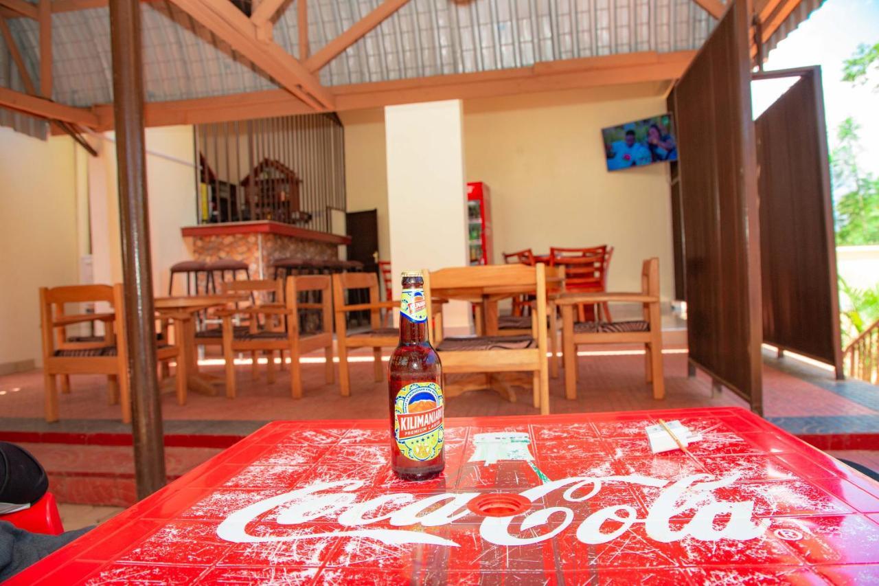 Africa Natural Tours - Kilimanjaro White House Hotel Moshi Exterior photo