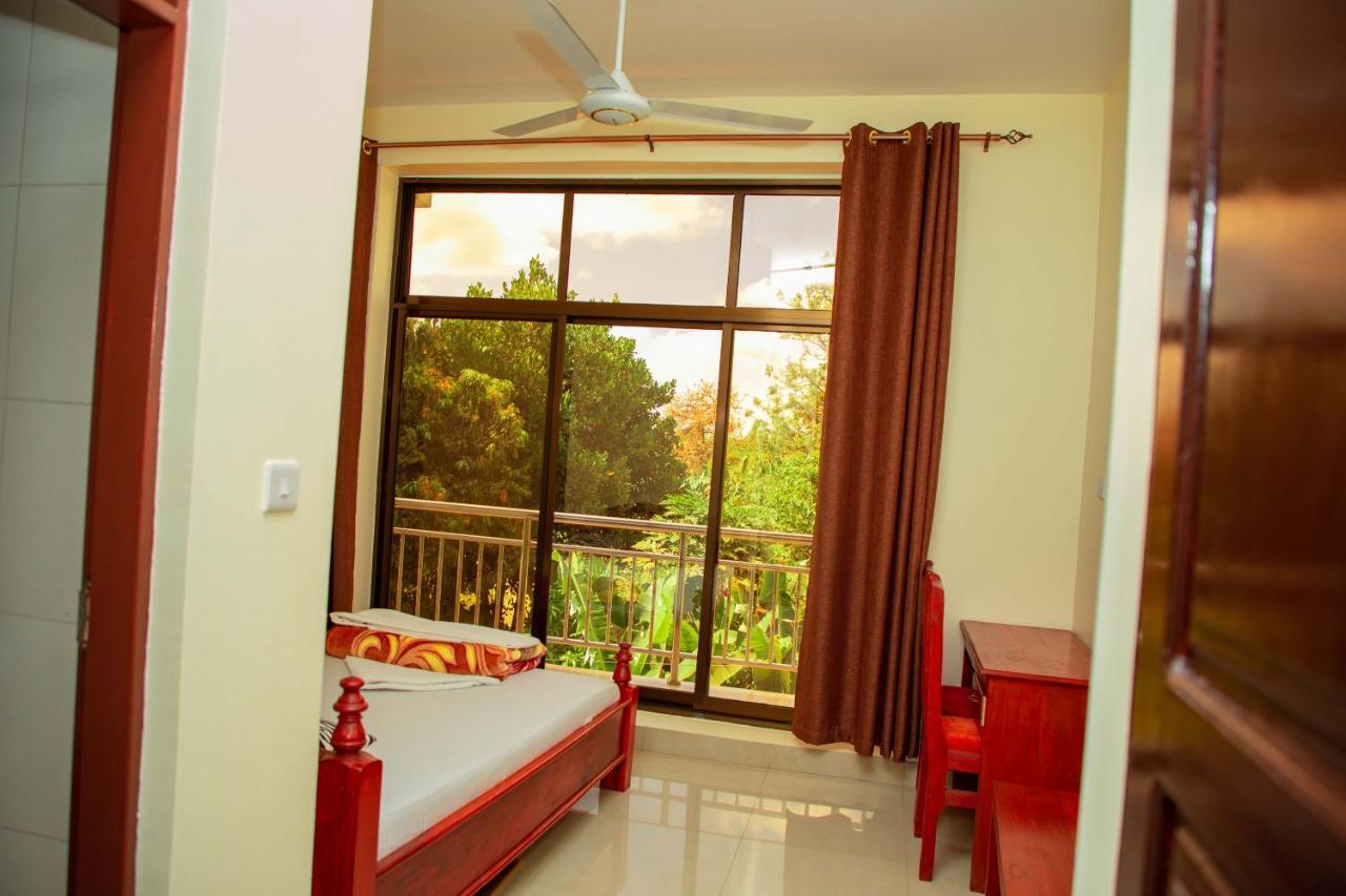 Africa Natural Tours - Kilimanjaro White House Hotel Moshi Exterior photo