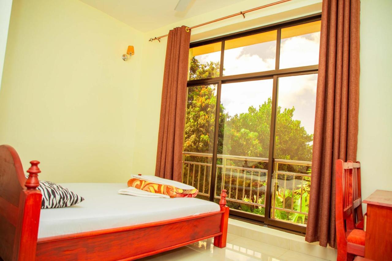 Africa Natural Tours - Kilimanjaro White House Hotel Moshi Exterior photo
