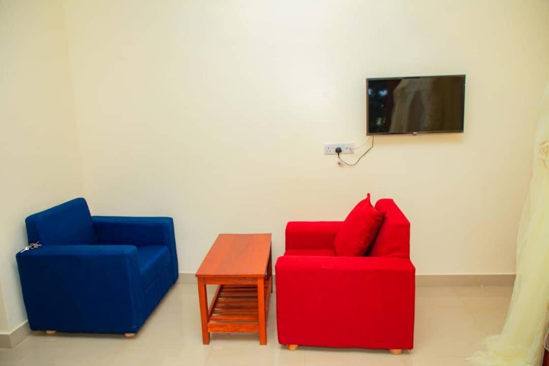 Africa Natural Tours - Kilimanjaro White House Hotel Moshi Exterior photo