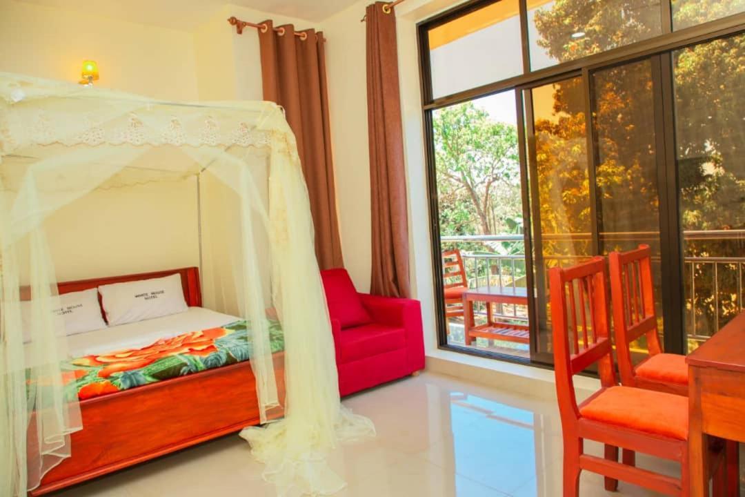 Africa Natural Tours - Kilimanjaro White House Hotel Moshi Exterior photo