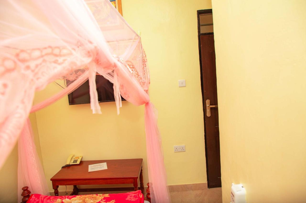 Africa Natural Tours - Kilimanjaro White House Hotel Moshi Exterior photo